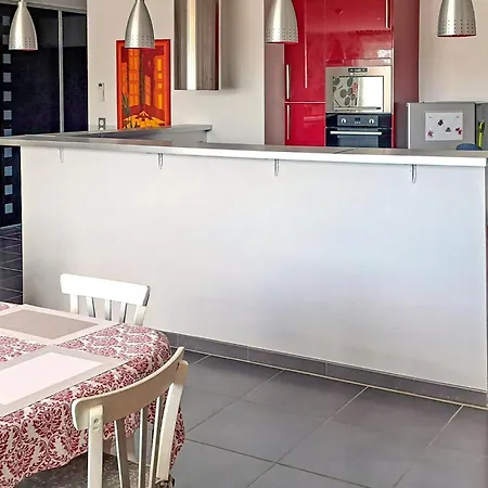 2 Bedroom Awesome In Daire *