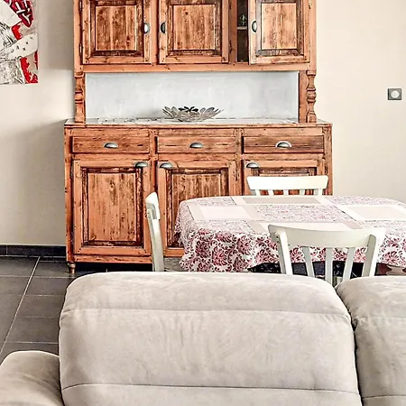 2 Bedroom Awesome In * Sauvian