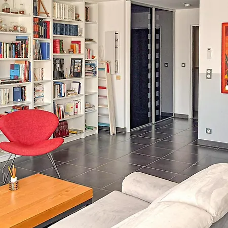 Daire 2 Bedroom Awesome In *