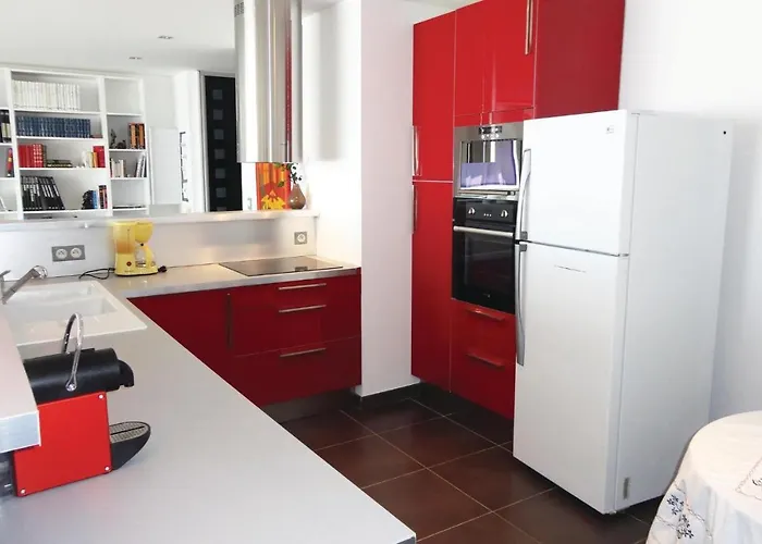 2 Bedroom Awesome In