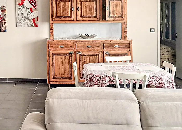 2 Bedroom Awesome In * Sauvian